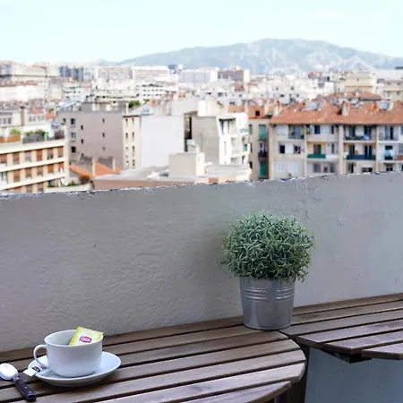 3 Chambres Lumineux Avec Vue Sur La - Parking Couvert Gratuit * Marseille