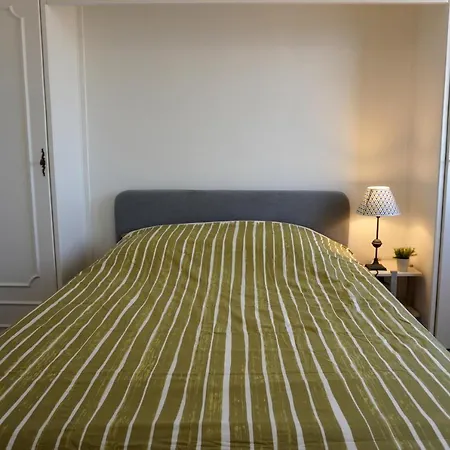 3 Chambres Lumineux Avec Vue Sur La - Parking Couvert Gratuit *
